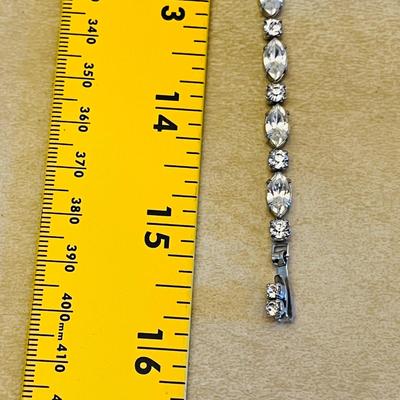 Vintage Weiss Rhinestone Necklace