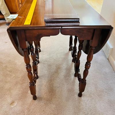 Gate leg Table