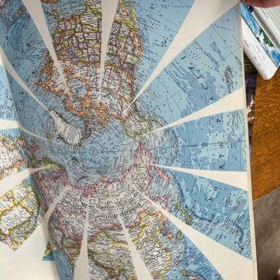Atlases & maps