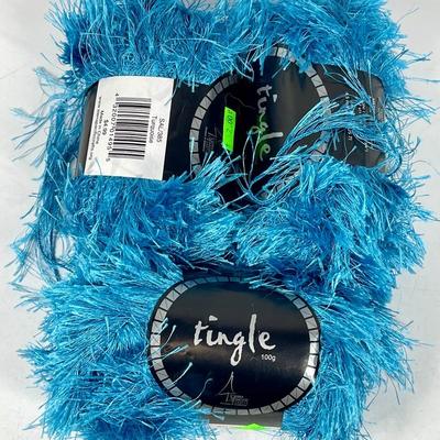 Tingle Yarn Turquoise fun fur eyelash Yarn skeins