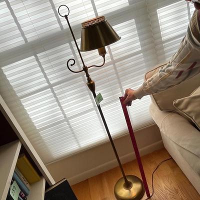 Early American style Brass Floor Lamp