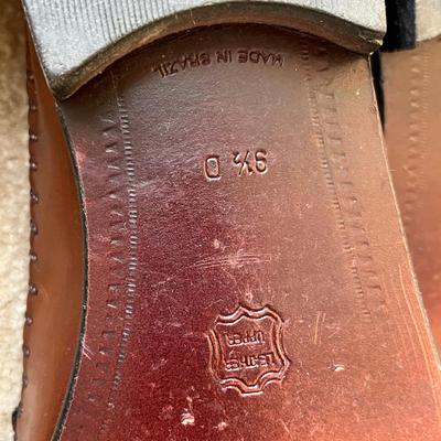 Men's dress shoes