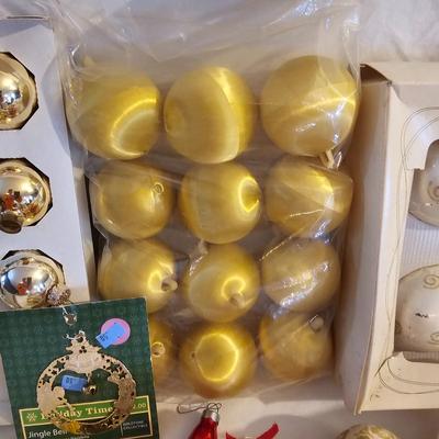 Assorted Christmas Ornaments (BS-JS)