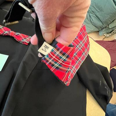 Men's Tuxedo w/ Plaid accessories