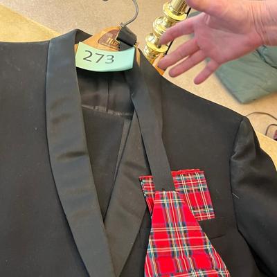 Men's Tuxedo w/ Plaid accessories