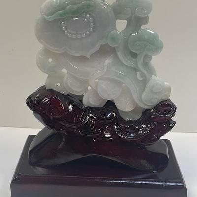 Gorgeous Jade figurine with certification/ on a stand/Box