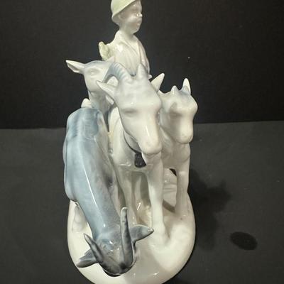 Vintage Gerold Porzellan Bavaria German Porcelain Figurine