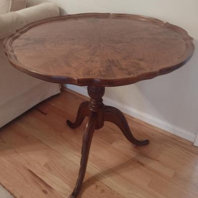 Solid Wood Pie Crust Tilt-Top Table- Approx 28