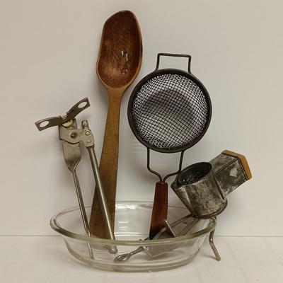 LOT:5: Vintage Kitchen Gagits Including Kreamer Muffin Tin, Beaters, Stainers, Choppers, Universal Cambridge Milk Pitcher and More