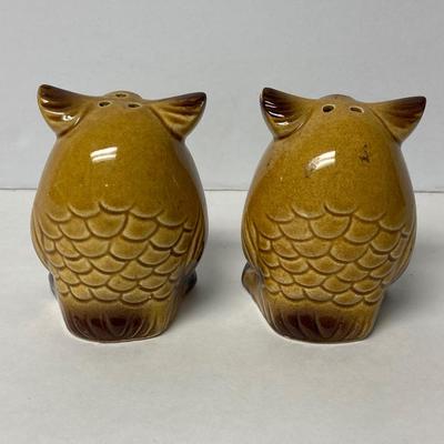 LOT 39: Collection of Owls - Norleans & Norcrest Banks, Salt & Pepper Shakers and More