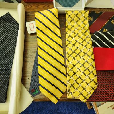Large Collection of Men's Ties Mostly New