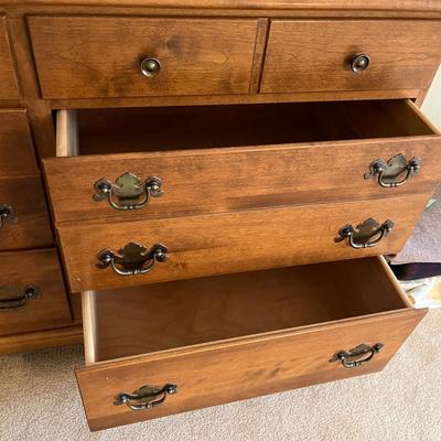 Ethan Allen Maple Early American Dresser