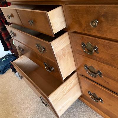 Ethan Allen Maple Early American Dresser