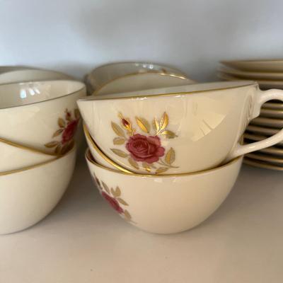 Lenox Roselyn China group