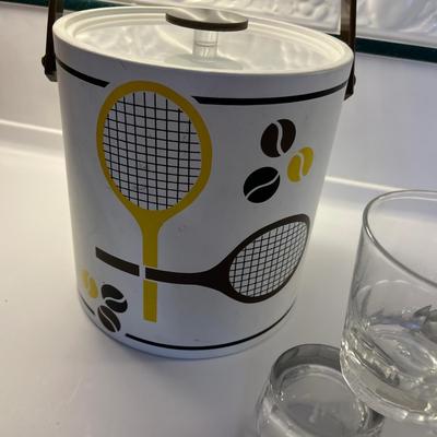 Vintage ice bucket w/ drinking glasses