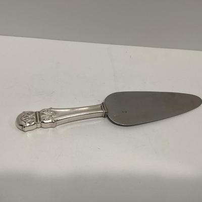 STERLING SILVER HANDLE CAKE SERVER