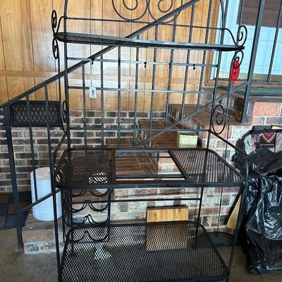 VINTAGE IRON BAKERS RACK