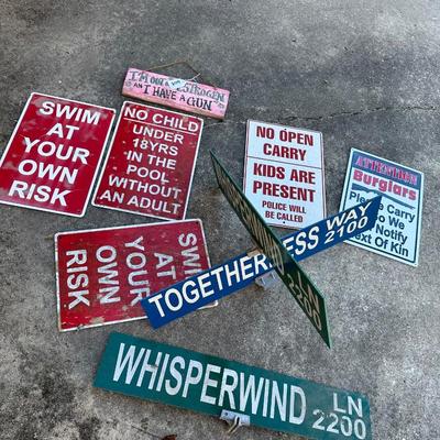 STREET SIGN LOT