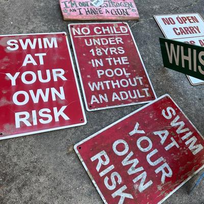 STREET SIGN LOT
