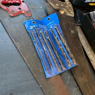 TOOL LOT
