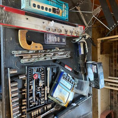 TOOL LOT