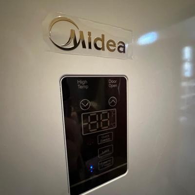 MIDEA STANDING UPRIGHT FREEZER 17 cu ft