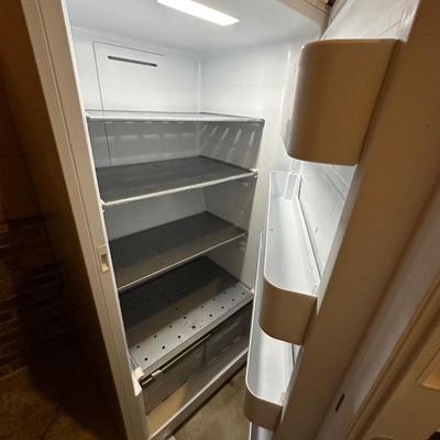 MIDEA STANDING UPRIGHT FREEZER 17 cu ft