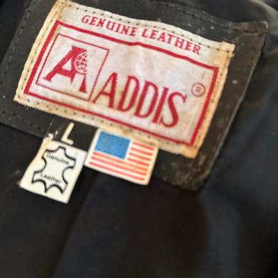 VINTAGE WOMEN'S LEATHER CLOTHING LOT