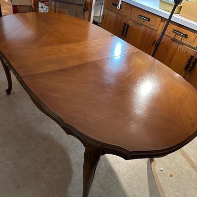 FRENCH PROVINCIAL DINING TABLE