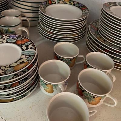 KITCHEN LOT