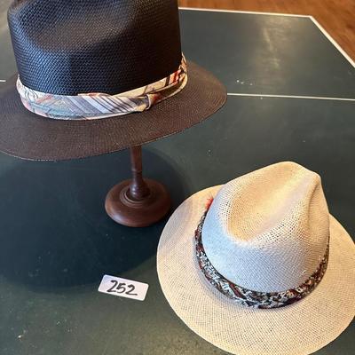 VINTAGE HAT LOT