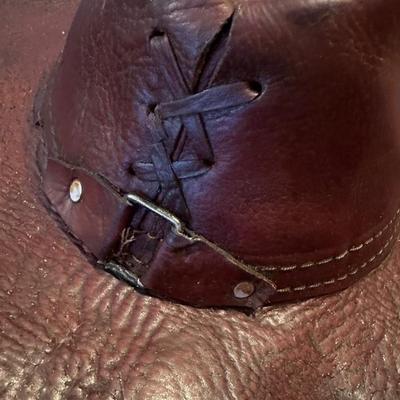 VINTAGE BROWN LEATHER HAT