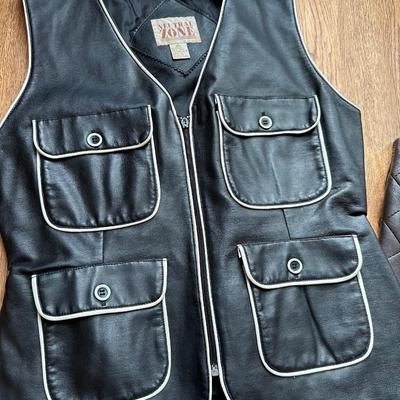 VINTAGE WOMEN'S VEST LOT
