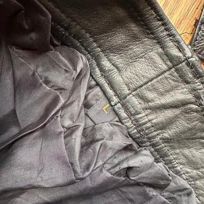 BLACK LEATHER RIDING PANTS & VEST SET