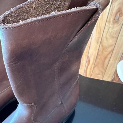 SIZE 10 MEN'S LEATHER BOOTS
