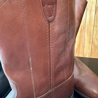 MEN'S BOOT LOT