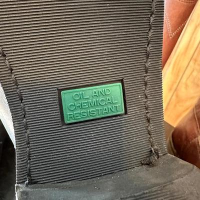MEN'S BOOT LOT