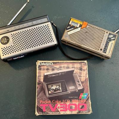 POCKET TV/TRANSISTOR RADIO LOT