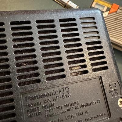 POCKET TV/TRANSISTOR RADIO LOT