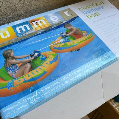 MOTORIZED BUMPER BOAT TOY