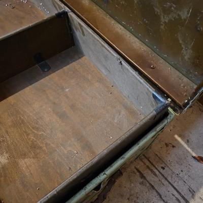 Metal Footlocker w/Tray (BS-JS)