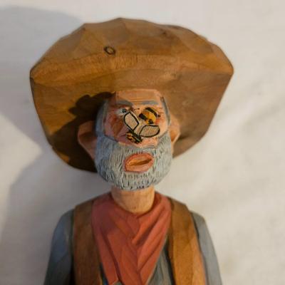 Pair of Hand Made Carvings (BD-DW)