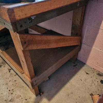 Wood Work Bench w/Attached Vise (BS-JS)