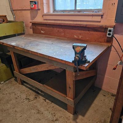 Wood Work Bench w/Attached Vise (BS-JS)