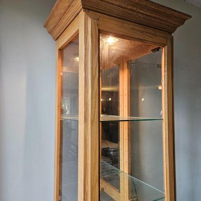 Oak Curio Cabinet with Glass Shelves (BD-DW)