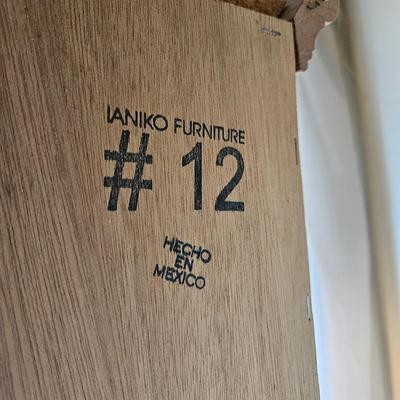 Oak Curio Cabinet with Glass Shelves (BD-DW)