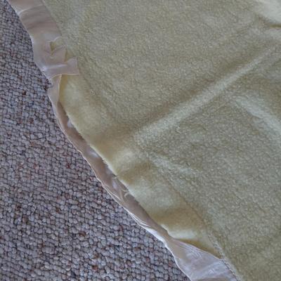 Six Wool Blankets (B2-BBL)