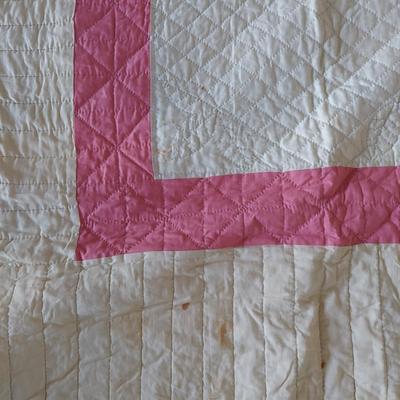 Metal Quilt Stand w/ Quilts (B2-BBL)