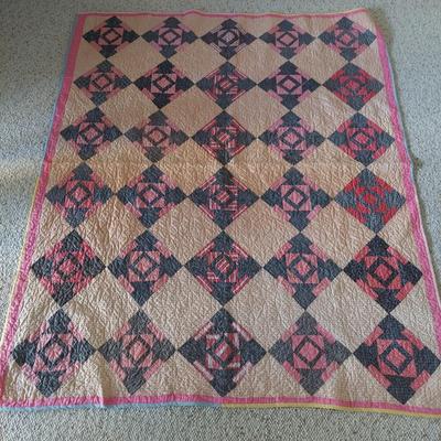 Metal Quilt Stand w/ Quilts (B2-BBL)