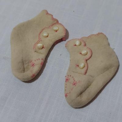 Antique Baby Clothes (B2-BBL)
